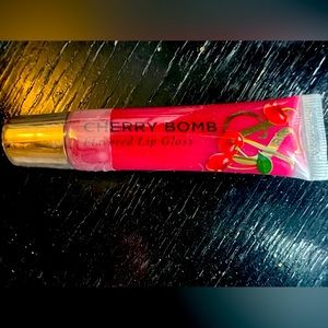 NEW Victoria’s Secret Lipgloss